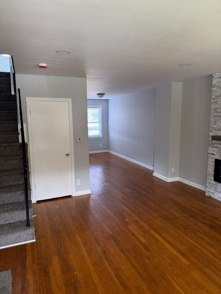 2231 Graythorn Rd - Photo 7 of 24