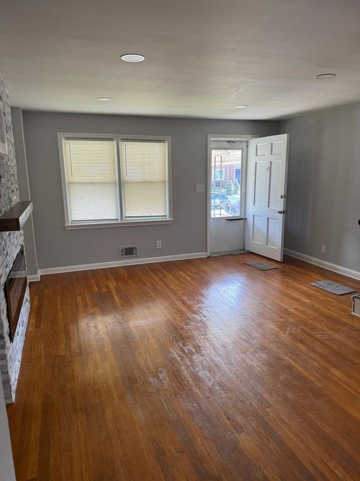 2231 Graythorn Rd - Photo 6 of 24