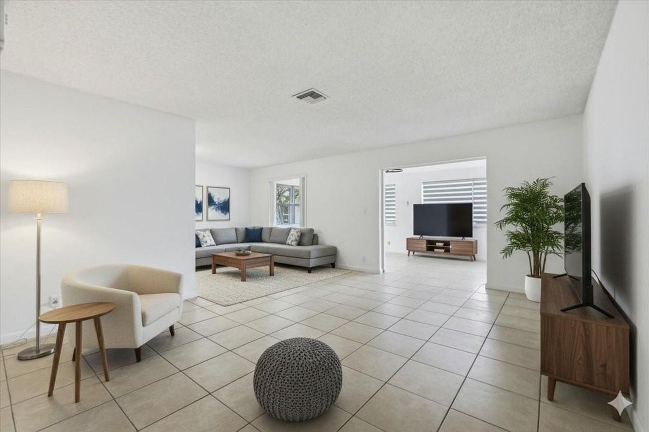10151 Nw 35th St #A - Photo 2 of 21