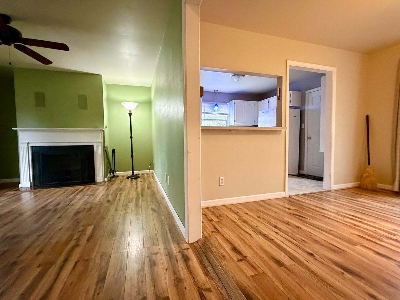 105 Astrid Ln - Photo 3 of 14