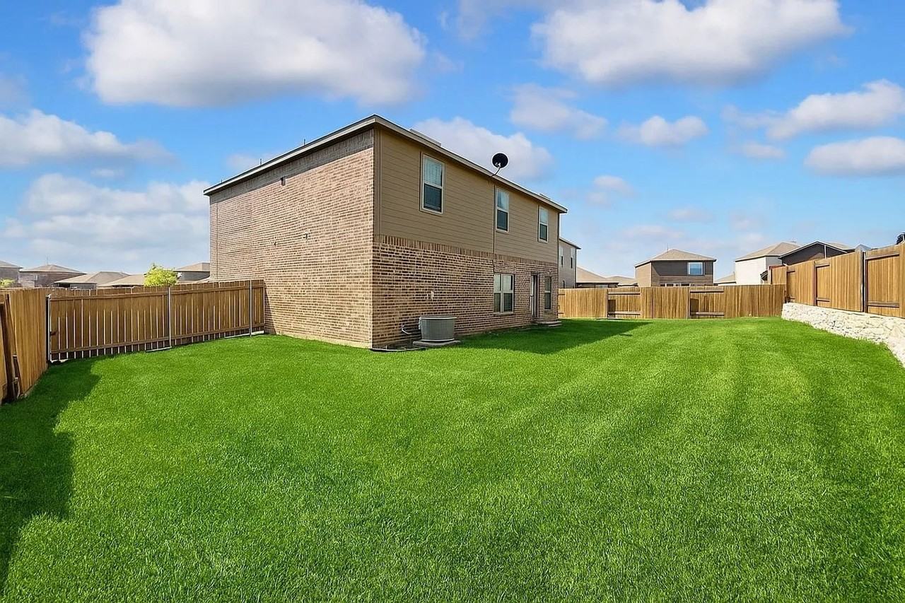 913 Serena Dr - Photo 5 of 44