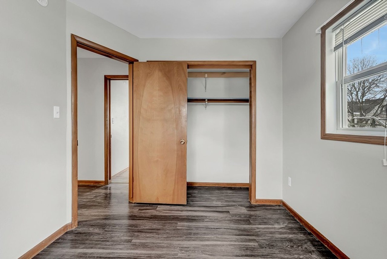 2500 Olive St - Cedar Falls - Photo 2 of 17