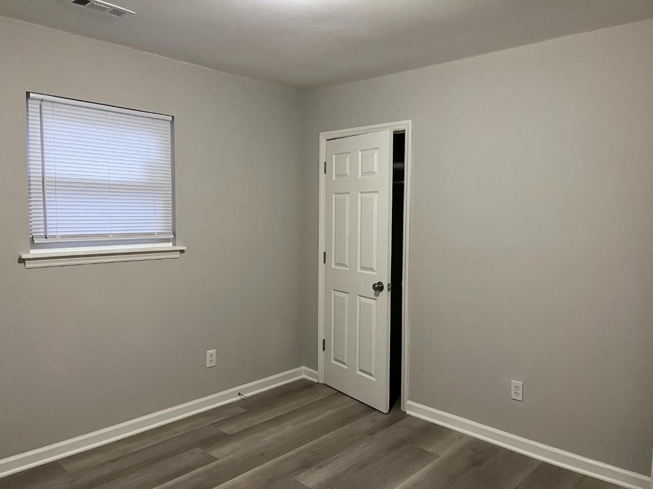 621 Reservoir St - Photo 5 of 20