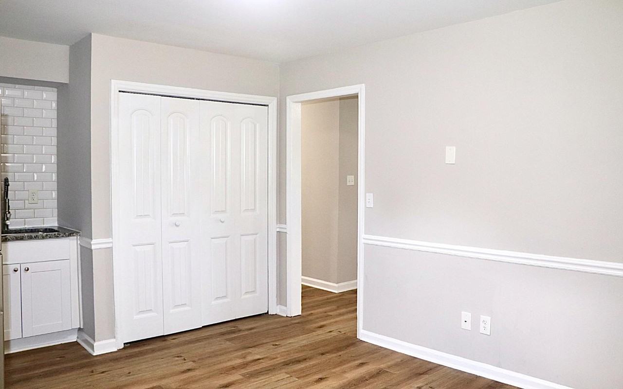 621 Reservoir St - Photo 6 of 20