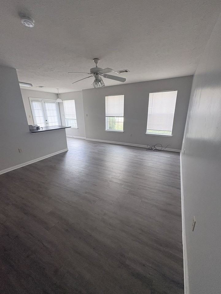 Legacy Place - Photo 3 of 10