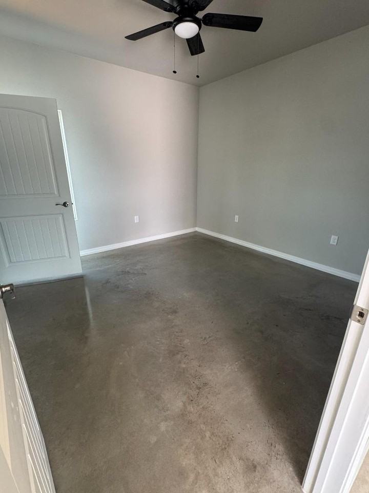 700 West St - Photo 5 of 5