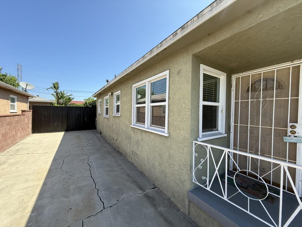 1149 West 127th Street - Photo 3 of 20