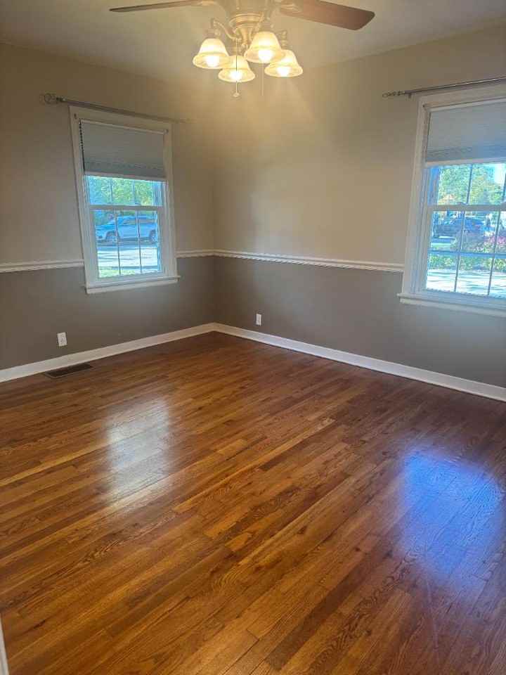 2311 Bryan St - Photo 5 of 11