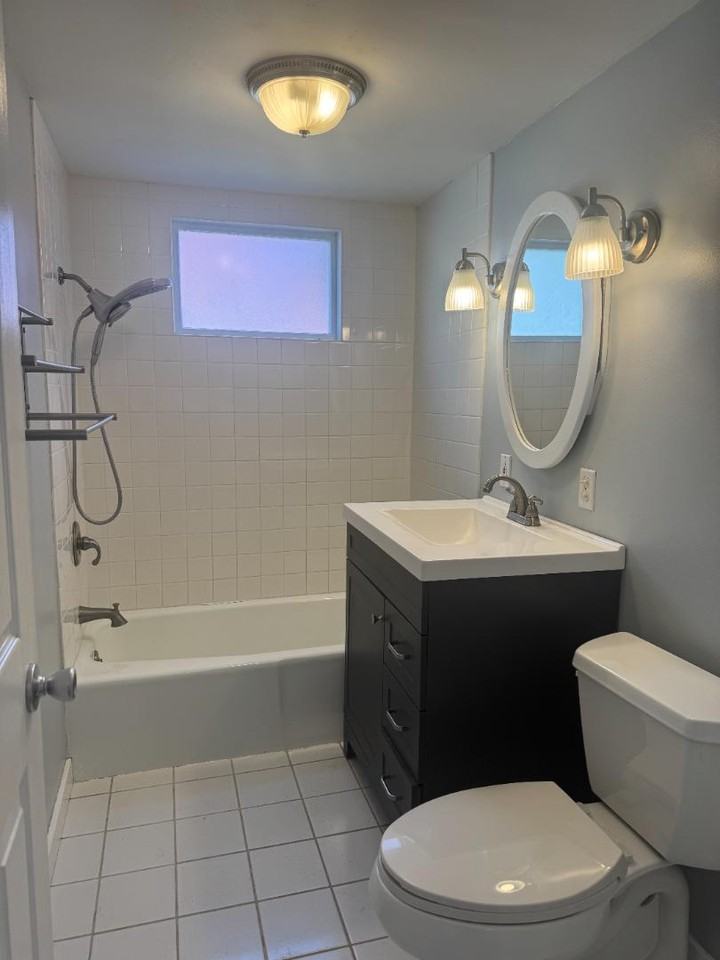 2311 Bryan St - Photo 7 of 11