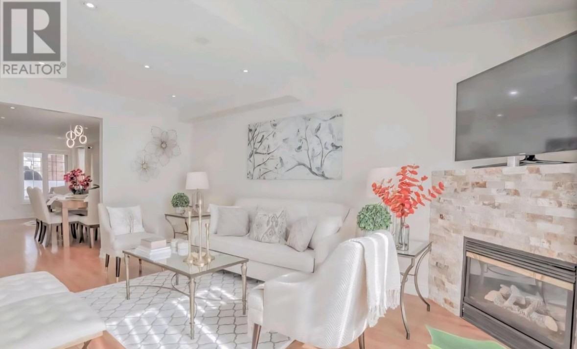 58 Kalmar Crescent - Photo 3 of 9