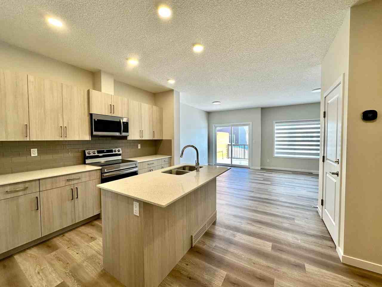 2201 Muckleplum Crescent Upper - Photo 2 of 12