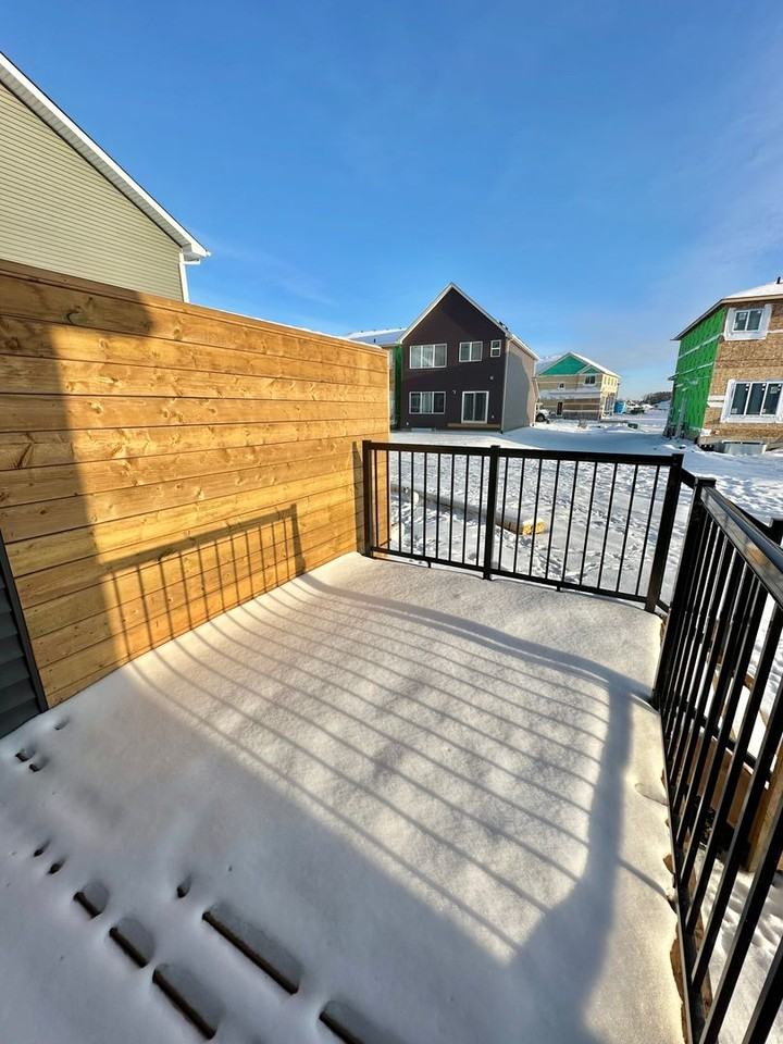 2201 Muckleplum Crescent Upper - Photo 3 of 12