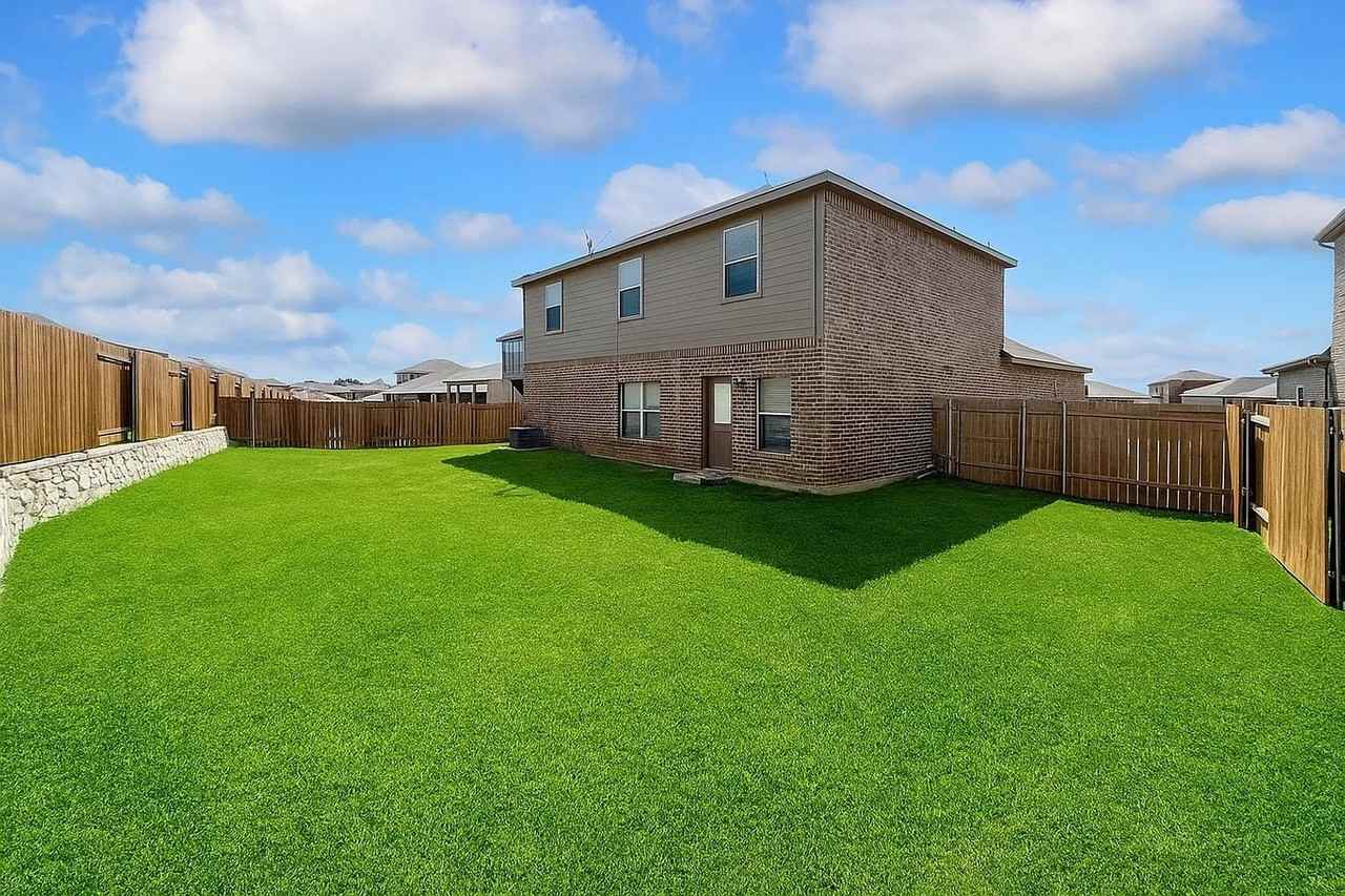 913 Serena Dr - Photo 7 of 50