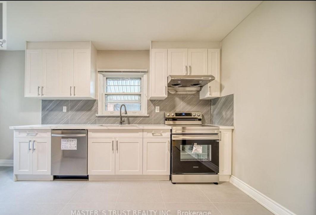 82 Oxford Street - Photo 3 of 4