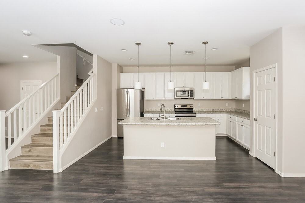 16417 West Latham Street - Photo 5 of 17