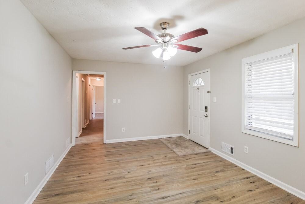 2794 Sardis Dr - Photo 3 of 16