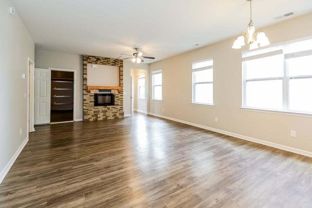 812 Old Forester Ln - Photo 6 of 17