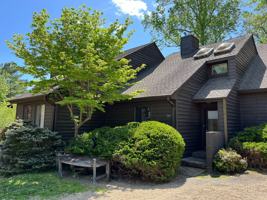 featured image of 105 Tintern Ct