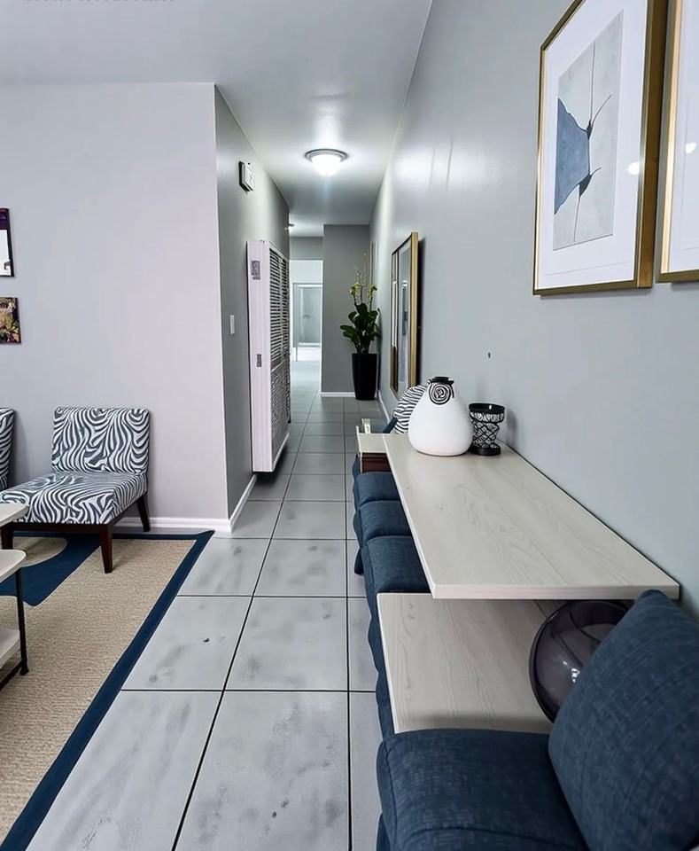 Windsor Court Apartments - Photo 6 of 11