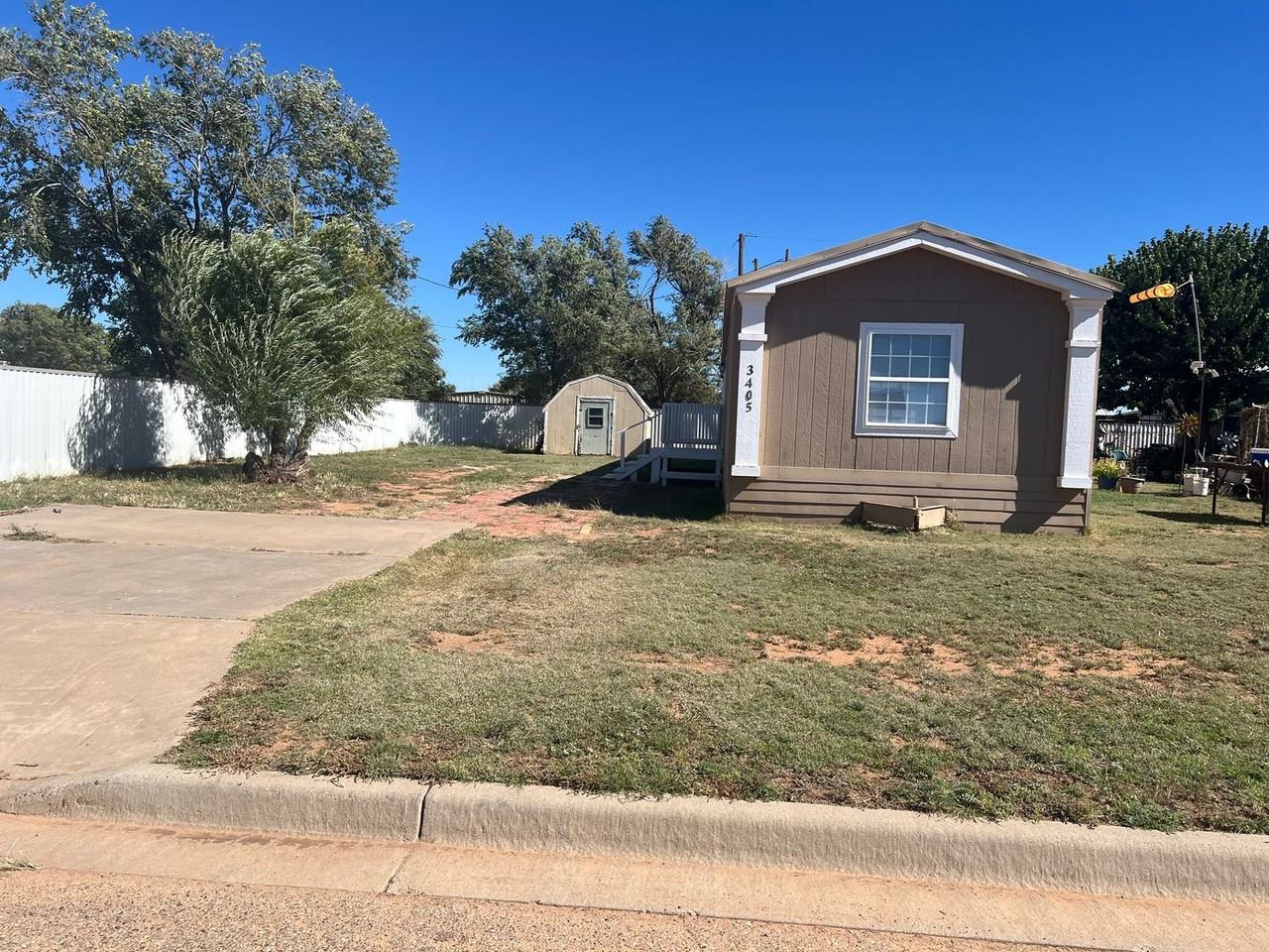 3405 Cesar Chavez Dr - Photo 3 of 22