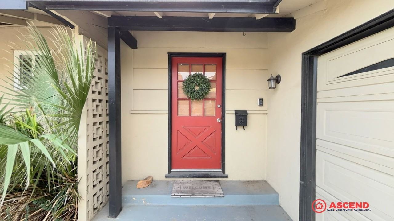 1713 Benton St - Photo 3 of 19