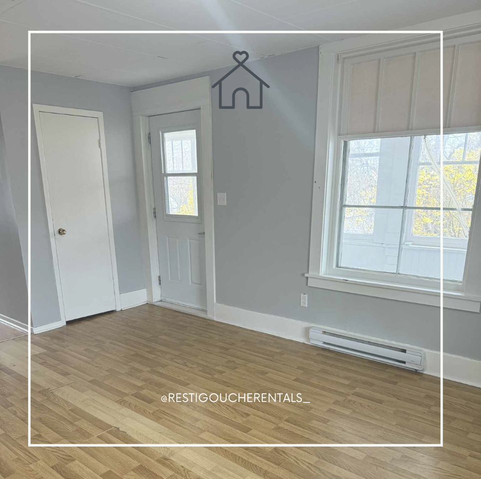 4 Rue Craig #D - Photo 3 of 10