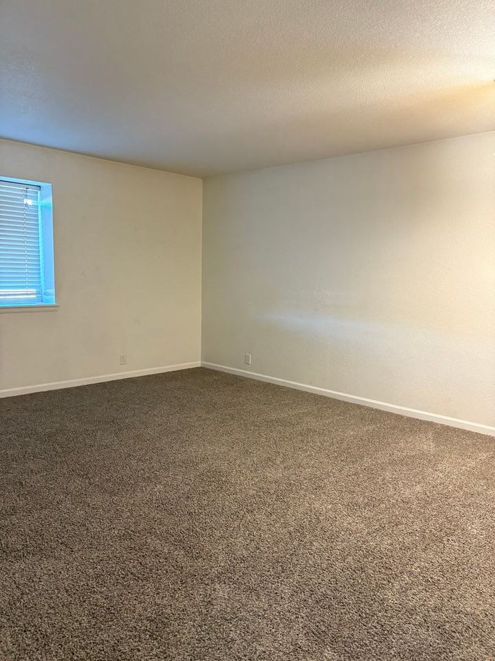 4355 Oro Blanco Dr - Photo 5 of 18