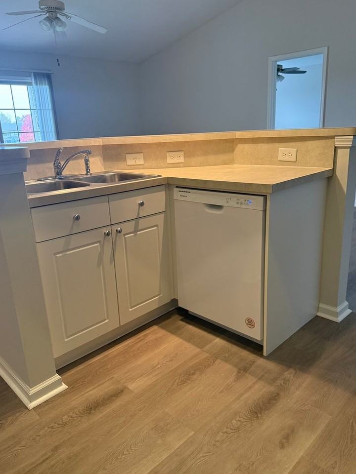 758 Hidden Springs Dr - Photo 3 of 22