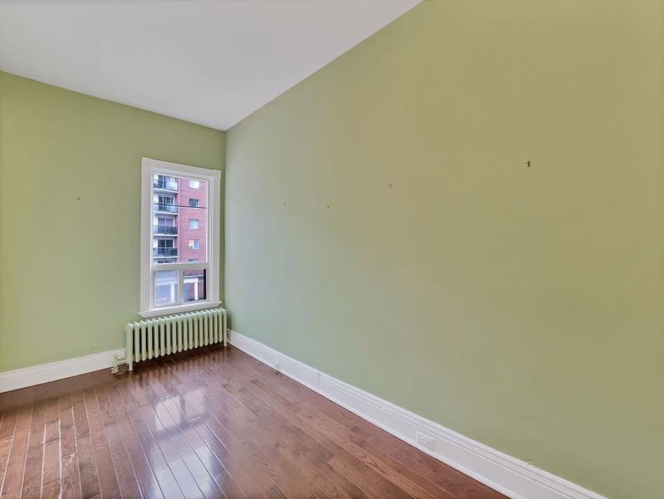 191 James Street South #1 - Photo 5 of 11