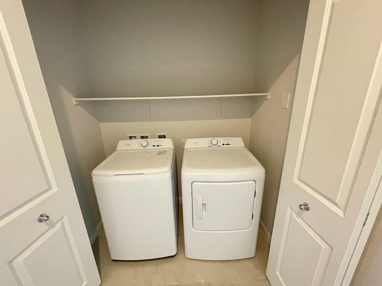 11527 Hawking Ave - Photo 7 of 18