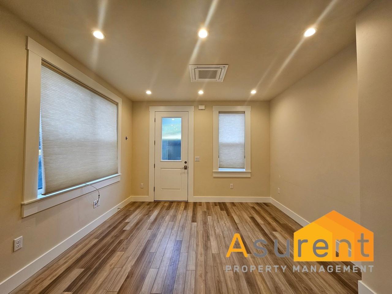 241 7th St - Photo 3 of 18