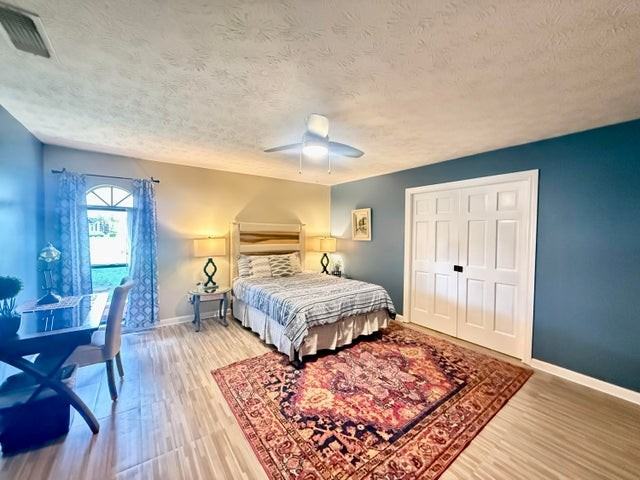 2847 Southeast Pace Drive #B - Photo 4 of 19