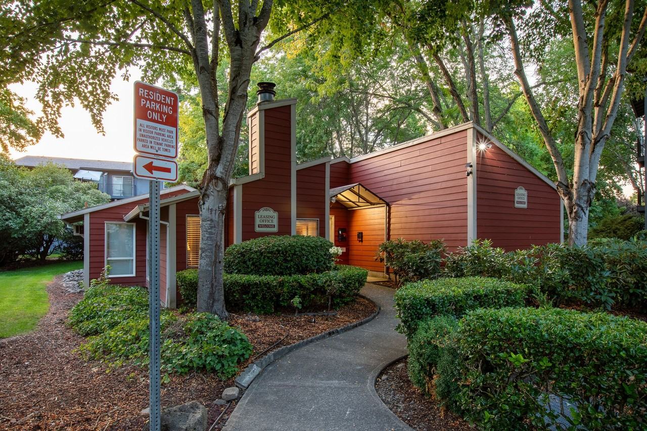 Welcome to Birchcreek Apartments, Your Home in the Heart of Beaverton - Photo 4 of 35