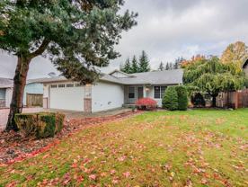 907 E Maple St - Photo 1 of 1