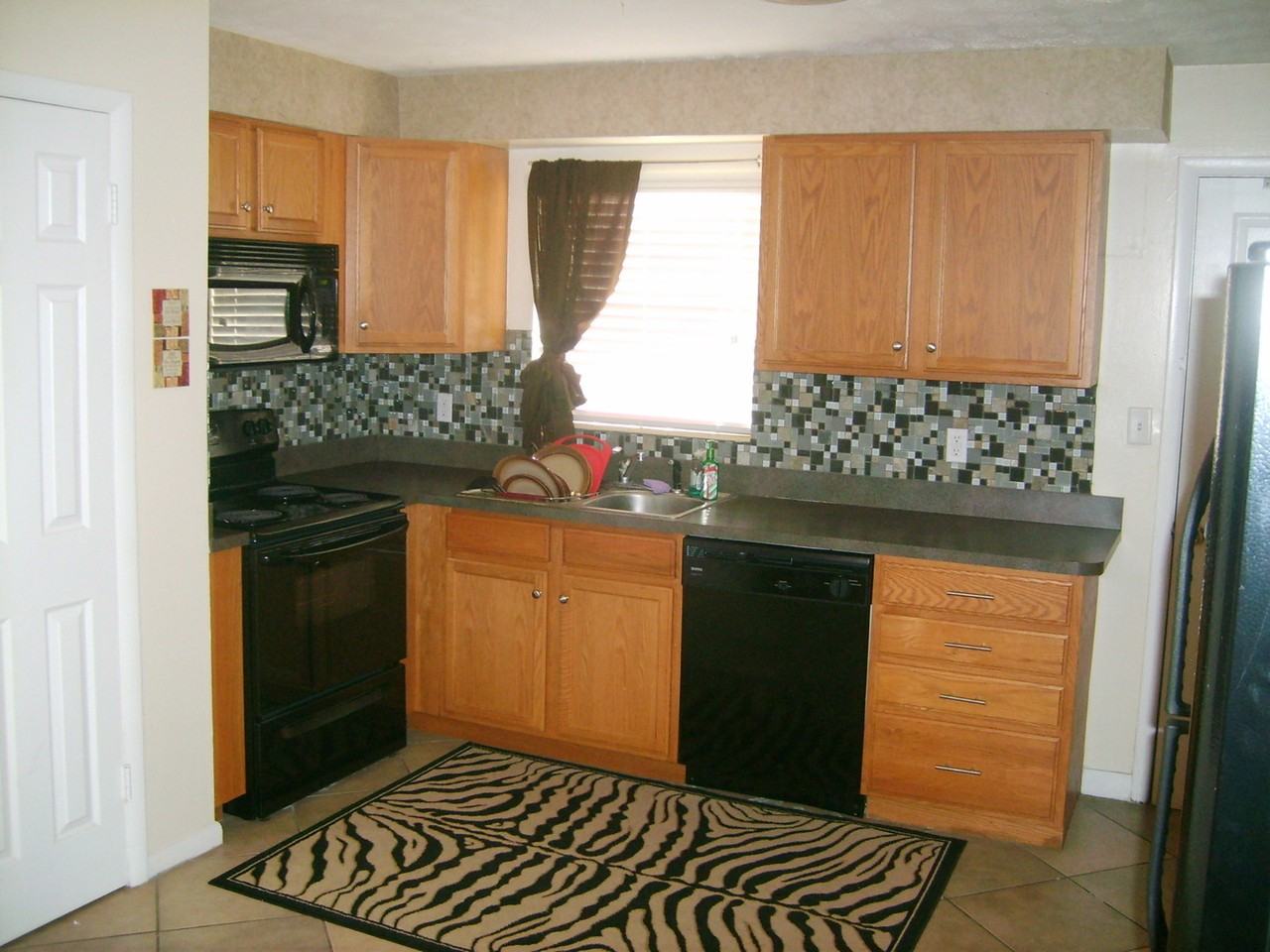 506 Nw 34th St - Photo 4 of 14