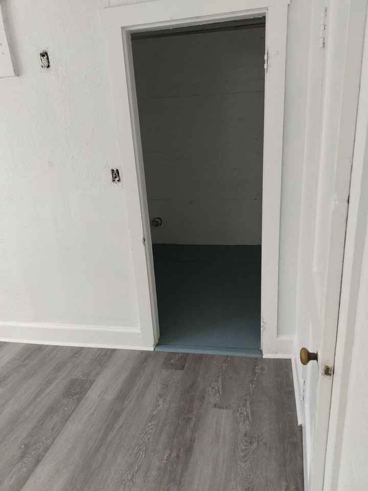 1014 Ne 8th Ave - Photo 2 of 17