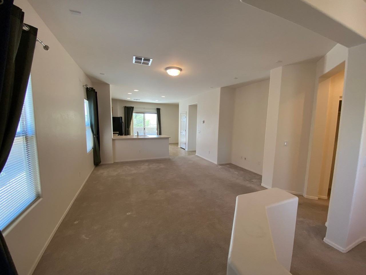 2206 N Hudson Ct - Photo 7 of 27
