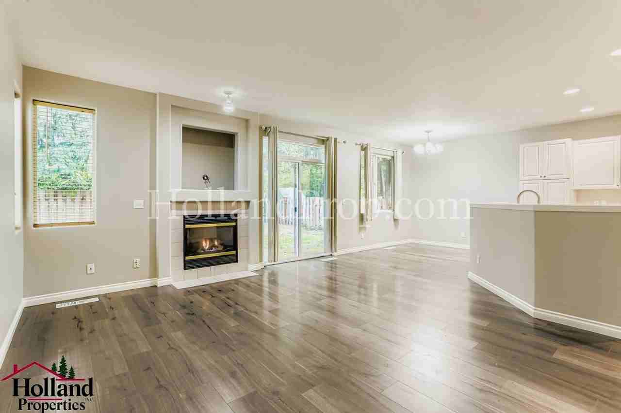 5619 Ne Canard Dr - Photo 4 of 17