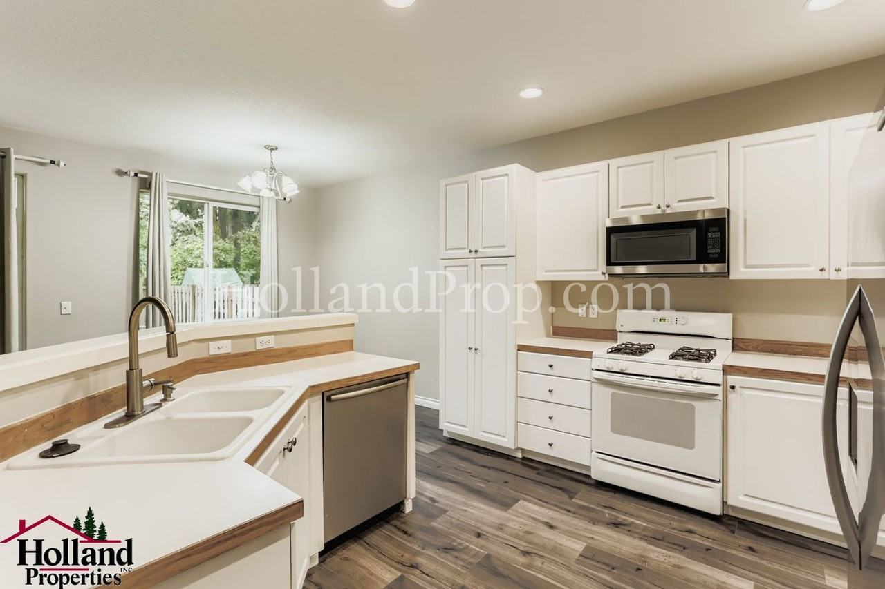 5619 Ne Canard Dr - Photo 7 of 17