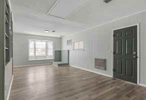 featured image of 4113 Eastway Ter