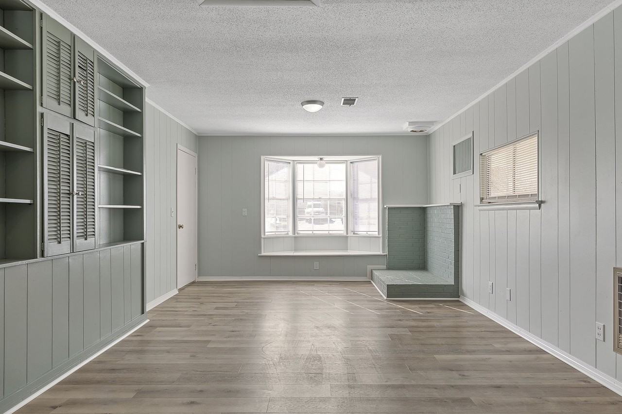 4113 Eastway Terrace - Photo 3 of 24