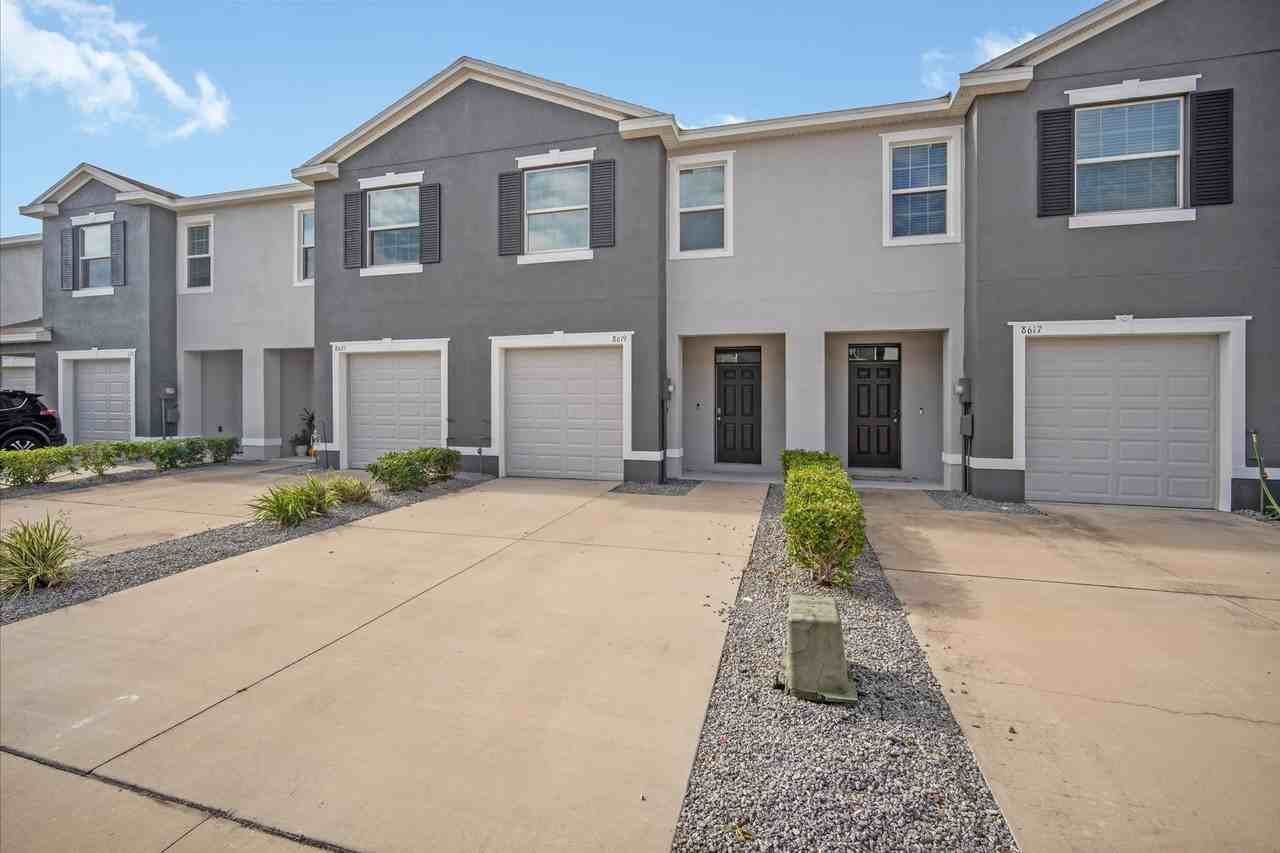 8619 Falling Blue Place - Photo 3 of 27