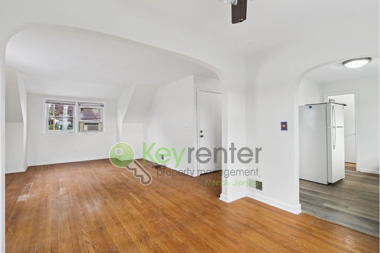 154 Pine Street #2 - Photo 3 of 21