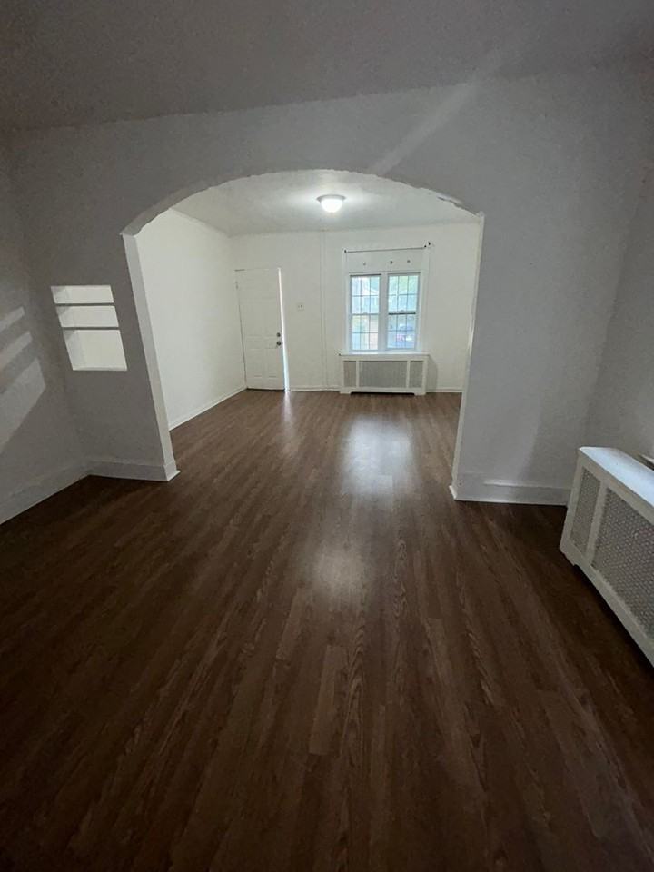 35 Dexter St - Photo 7 of 19