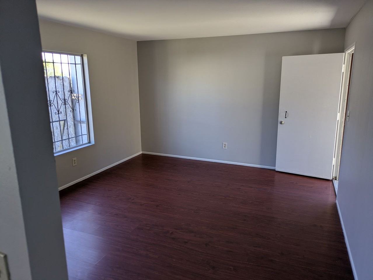 8430 Noeline Ave - Photo 2 of 8