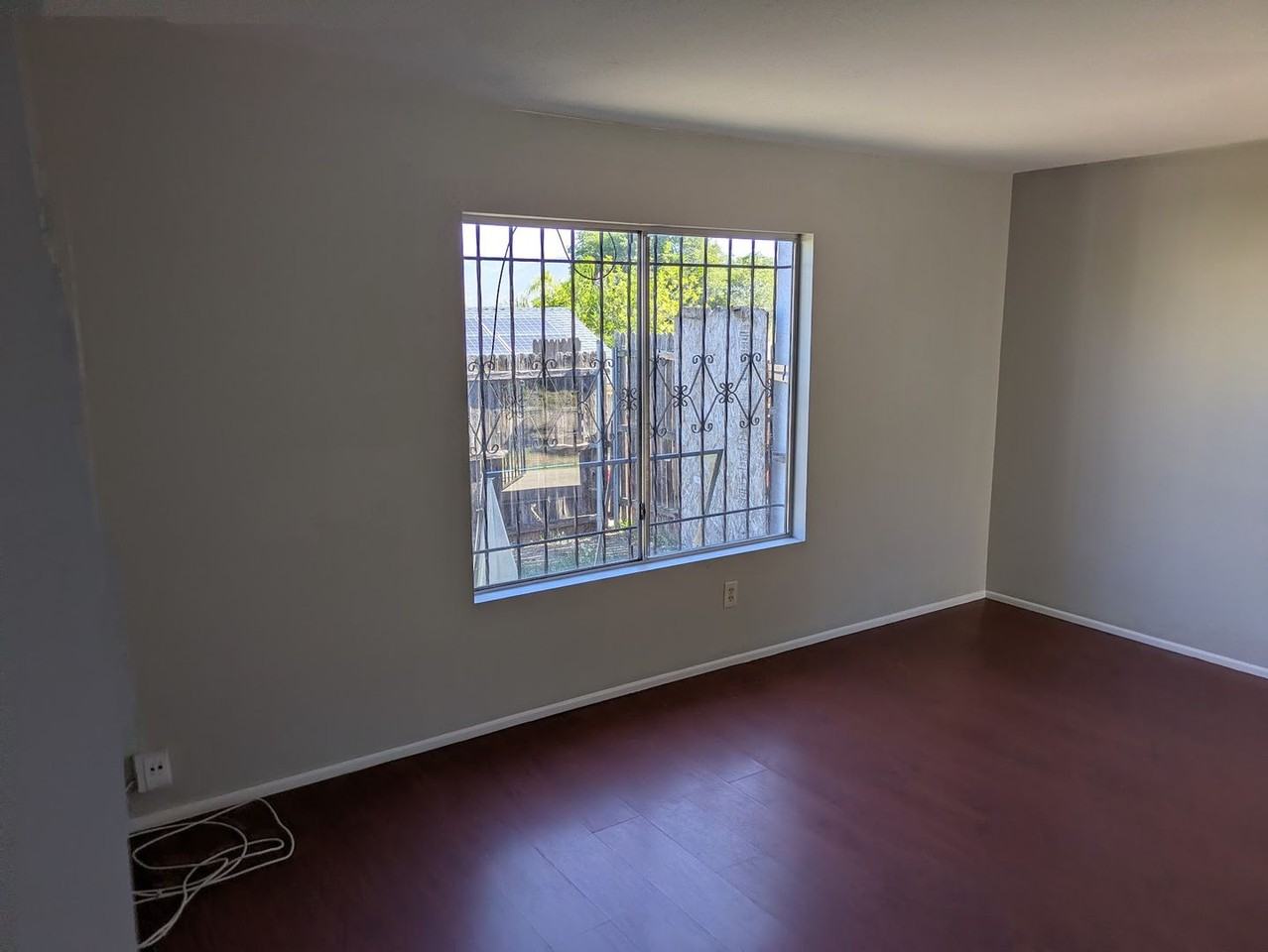 8430 Noeline Ave - Photo 3 of 8