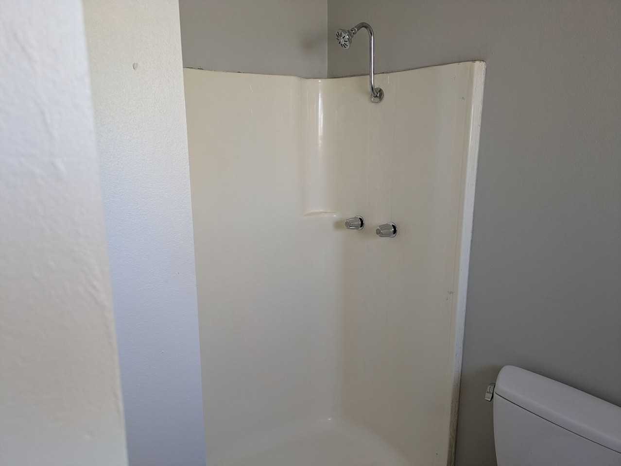 8430 Noeline Ave - Photo 6 of 8