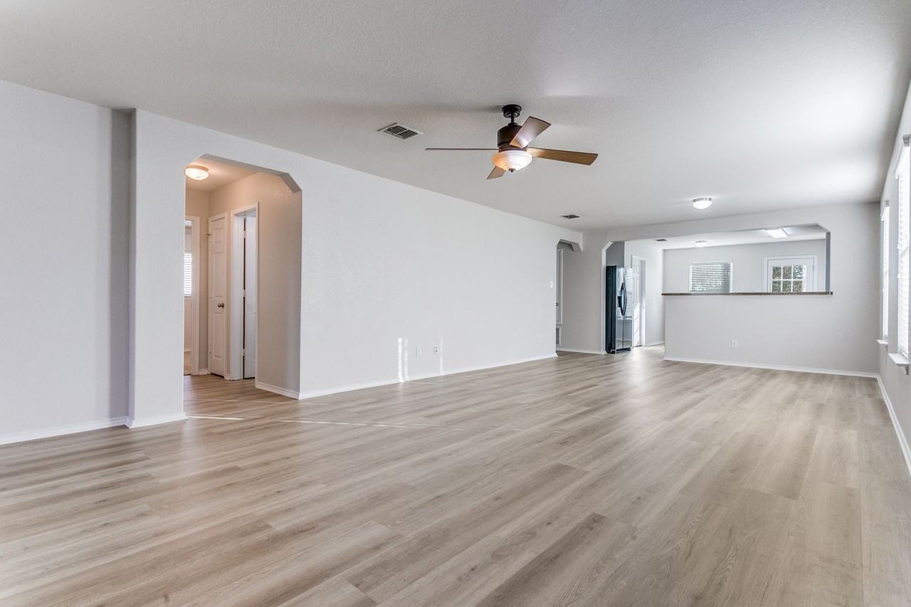 16122 Caballo Run - Photo 6 of 9