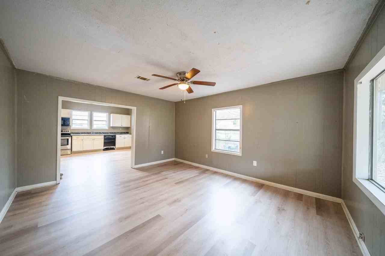 807 Walnut Street - Photo 3 of 16