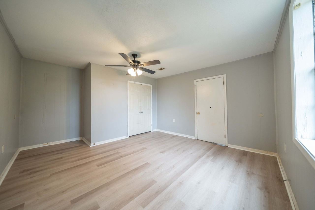 807 Walnut Street - Photo 7 of 16